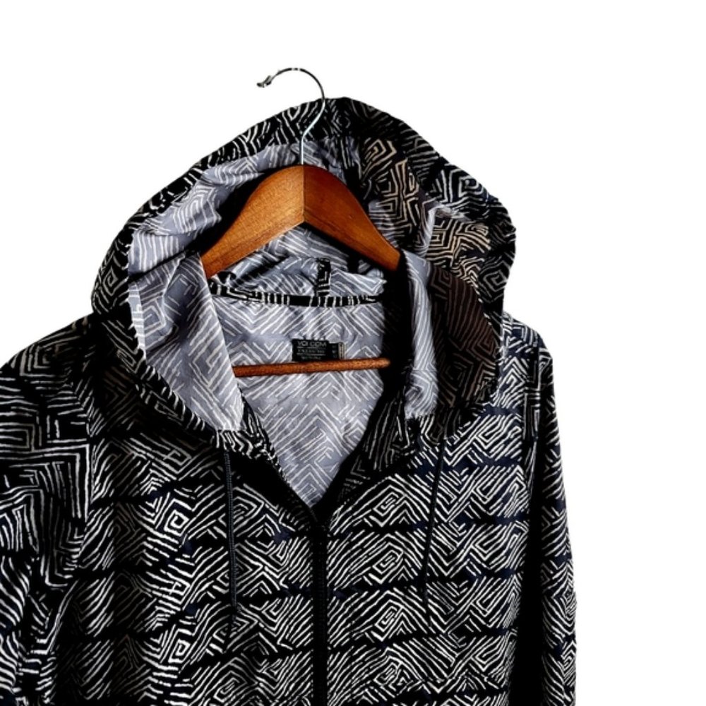 Volcom Lightweight Shell Jacket. Perfect Condition! - Picture 2 of 4
